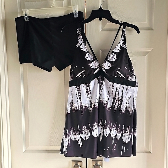 NWOT Amazon Tie Dye Tankini and Boy Shorts Adjustable Padded Crisscross Back 3XL - Picture 3 of 16